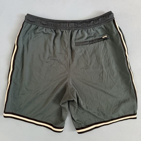 Vuori Zone Beryl Green Side Stripe Mens Basketball Shorts 8.5” - Picture 2 of 3